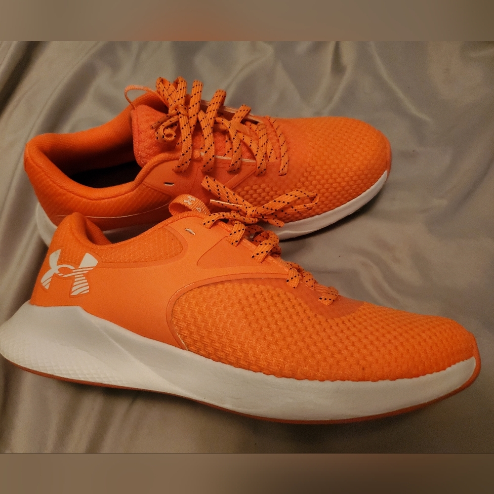 Under Armour Womens Athletic Shoes, Size: 6.5